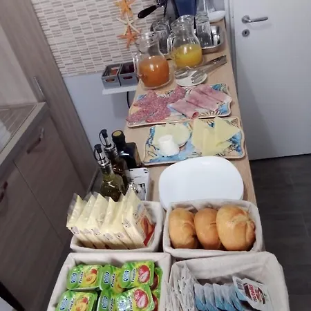 The Queen Bed & Breakfast