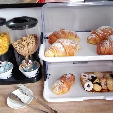 Alojamento de Acomodação e Pequeno-almoço The Queen Tropea