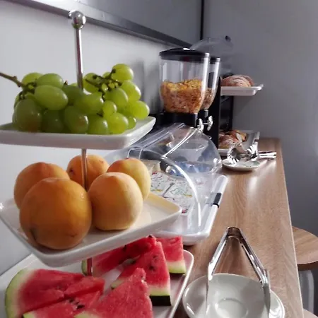 The Queen Bed & Breakfast Tropea