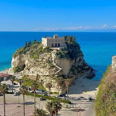 Alojamento de Acomodação e Pequeno-almoço The Queen Tropea