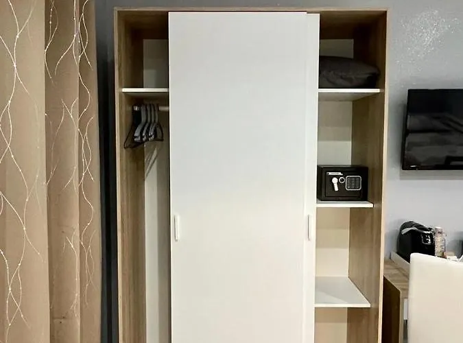 The Queen Alojamento de Acomodação e Pequeno-almoço 3*