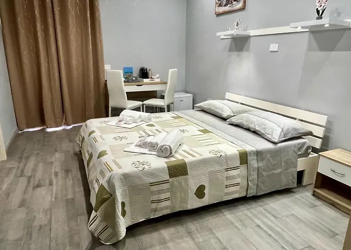 The Queen Alojamento de Acomodação e Pequeno-almoço 3*