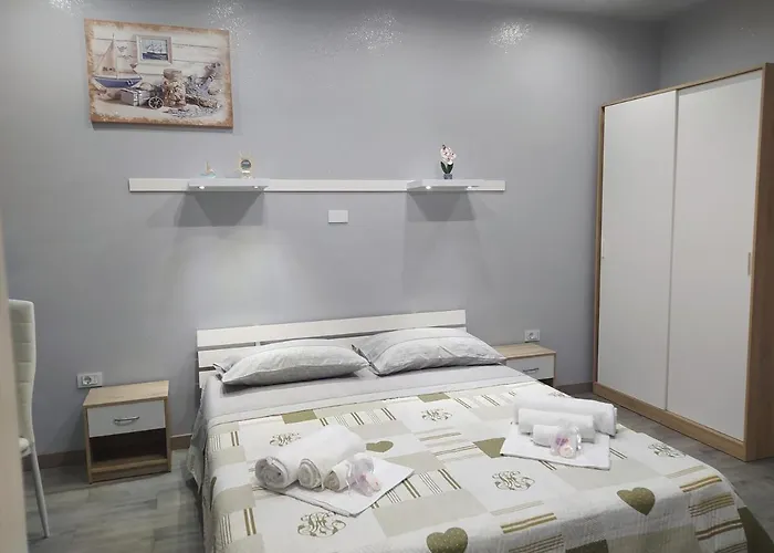 Alojamento de Acomodação e Pequeno-almoço The Queen