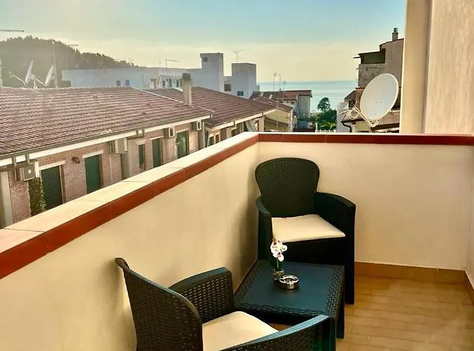 Alojamento de Acomodação e Pequeno-almoço The Queen 3*