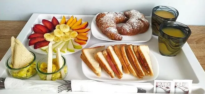 Alojamento de Acomodação e Pequeno-almoço The Queen 3*